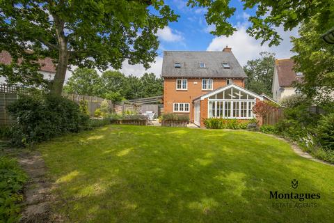 2 Tempest Mead, North Weald, Epping, CM16 6DY