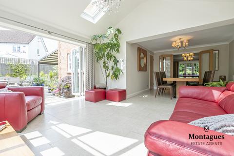 2 Tempest Mead, North Weald, Epping, CM16 6DY