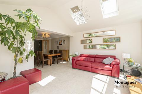 2 Tempest Mead, North Weald, Epping, CM16 6DY