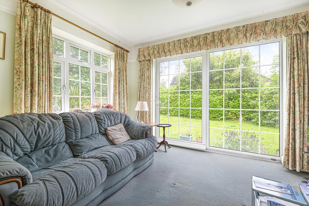 Boundstone Road, Rowledge, Farnham, GU10 5 bed detached house £1,150,000