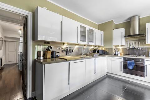 52 Richmond Avenue, London, SW20 8LA