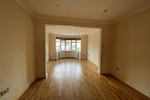 3 Swaylands Road, Belvedere, DA17 6LS