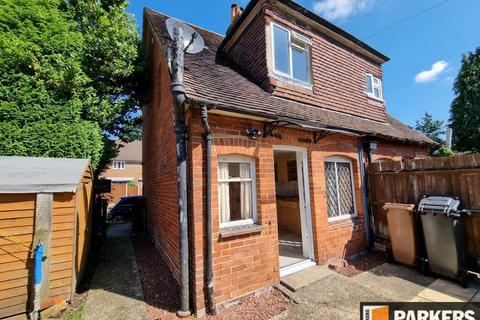 2 bedroom semi-detached house to rent, Riverside Gardens, Romsey