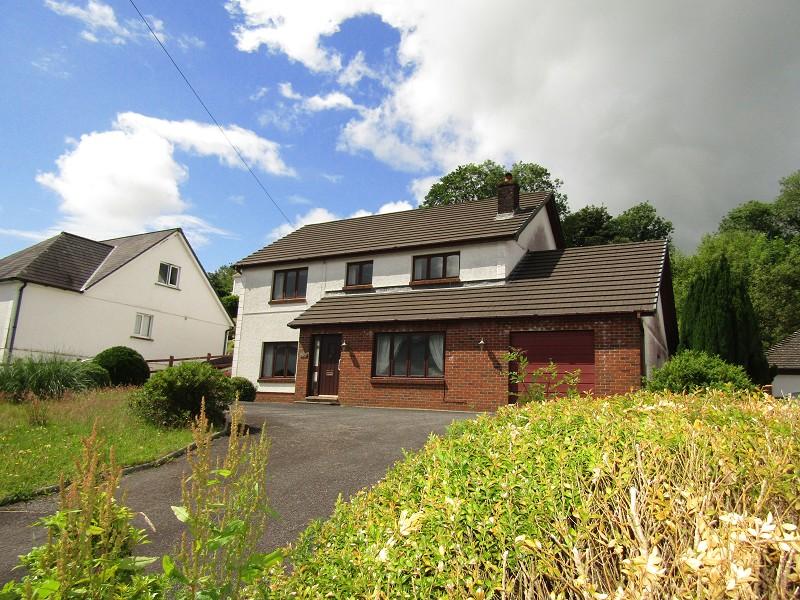 Bronwydd Arms, Carmarthen, Carmarthenshire. 4 bed detached house £300,000