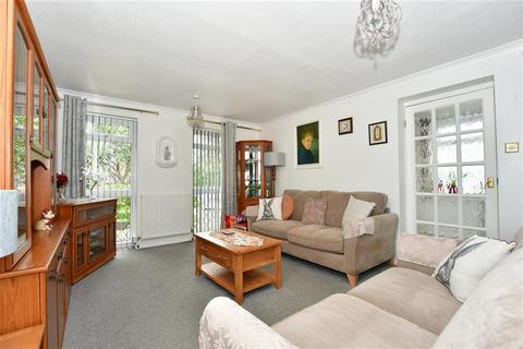 11 Brenchley Close, Rochester, ME1 2QL