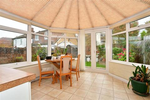 11 Brenchley Close, Rochester, ME1 2QL