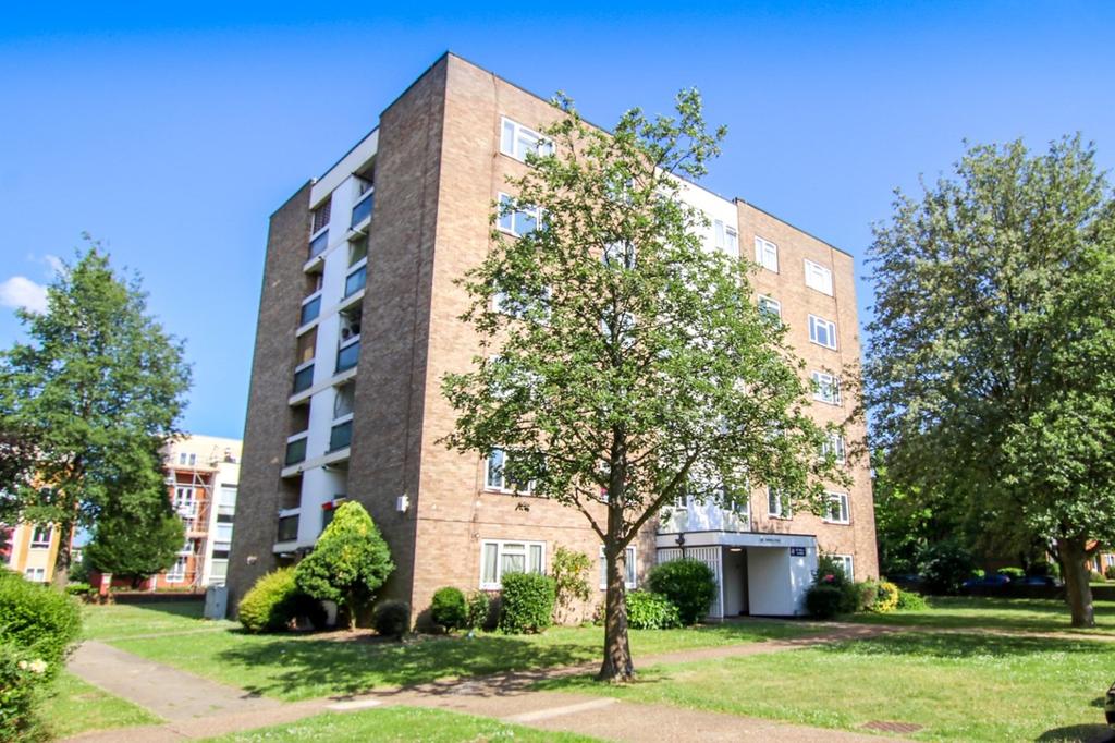 Caverhill House, 180 Woodcote Road, WALLINGTON, SM6 2 bed flat £1,100