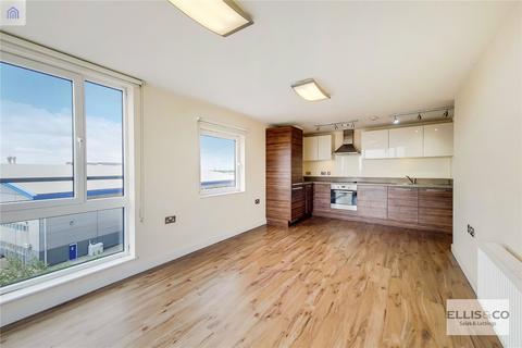 2 bedroom apartment to rent, The Green, Southall, UB2