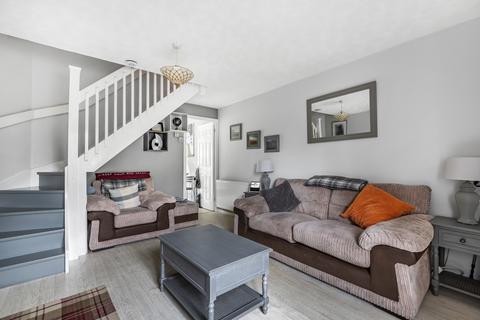 3 Gables Close, London, SE12 0UD