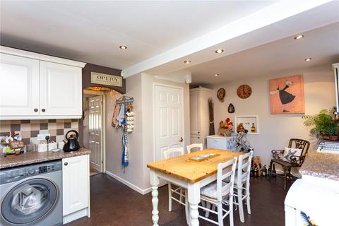 1 Horsham Close, Bury, BL8 1XY