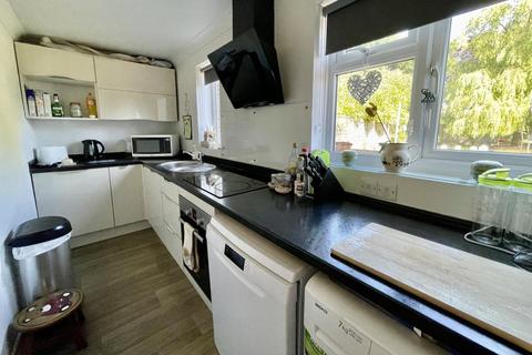 31 Winston Way, Ringwood, BH24 1QG