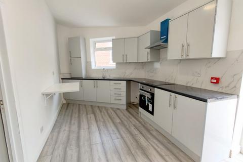 4 bedroom house share to rent, Chester Terrace, Sunderland SR1