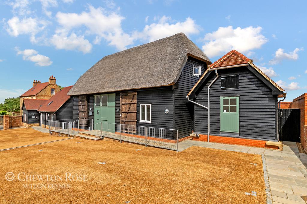 The Lane Cottages, Tebworth 3 bed detached house £645,000
