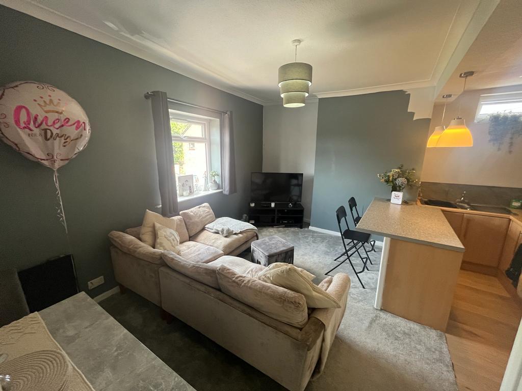 Swinton Hall Road, Swinton... 2 bed apartment £900 pcm (£208 pw)