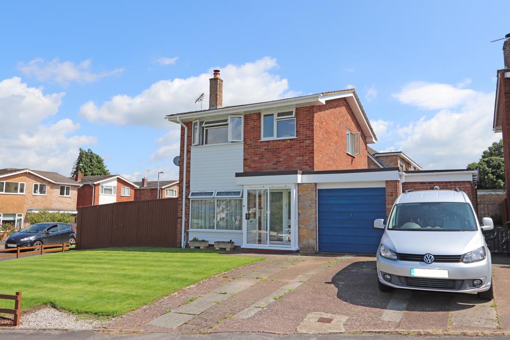 Manning Avenue, Cullompton, EX15 3 bed detached house £290,000