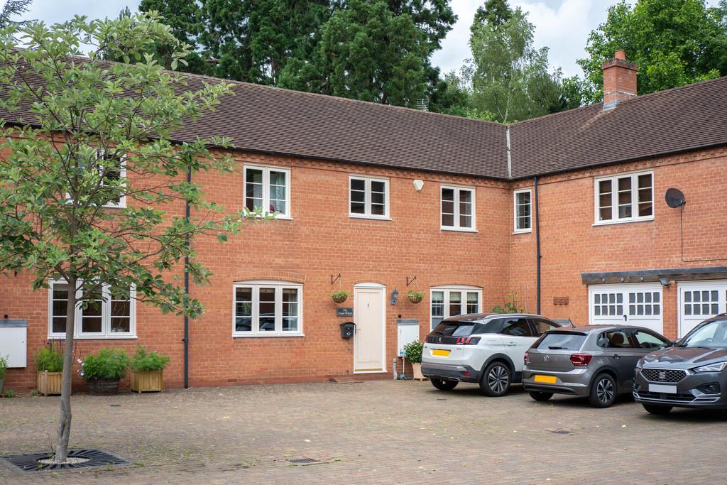 Mill Court, Alvechurch, B48 7JY 4 bed terraced house £425,000