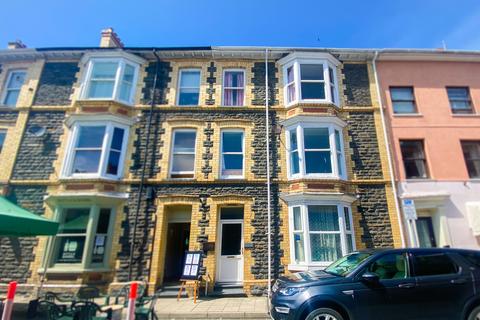 16 Cambrian Place, Aberystwyth, SY23 1NT