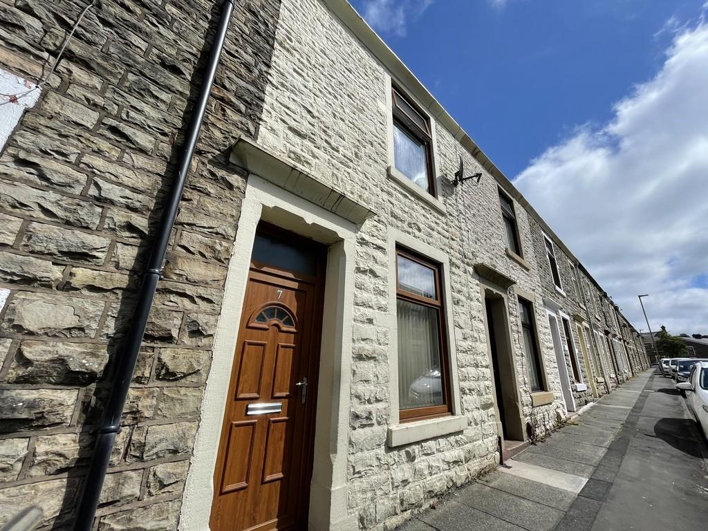 Edmund Street, Darwen 2 bed terraced house £75,000