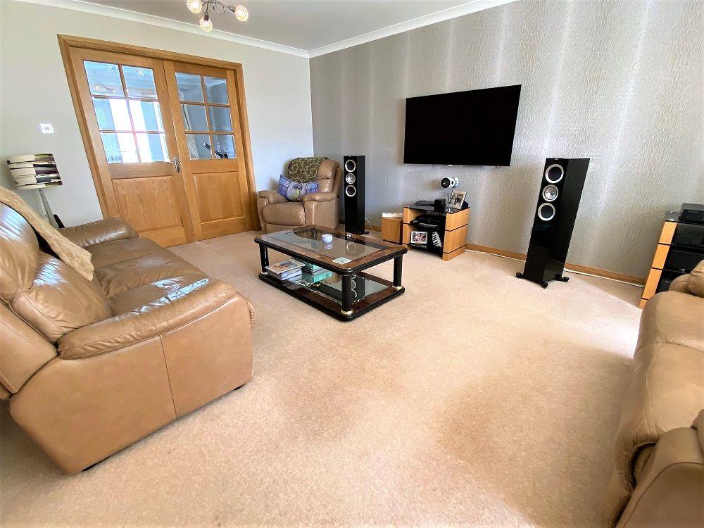 43 Baxter Road, Crossgates, KY4 8AG 4 bed detached house £330,000