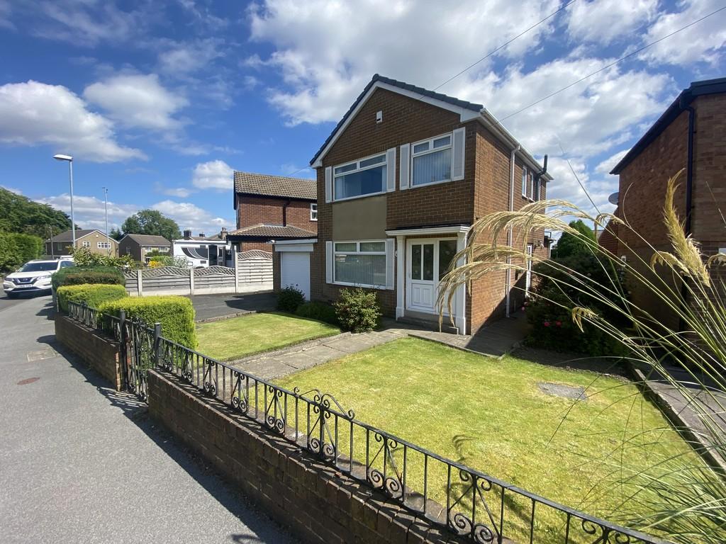 Uppermoor Close, Pudsey 3 bed detached house £275,000