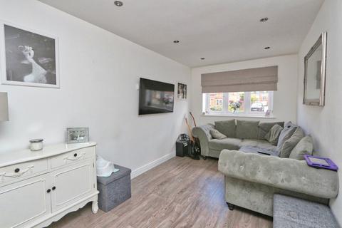 9 Sandywarps, Irlam, Manchester, M44 6RF
