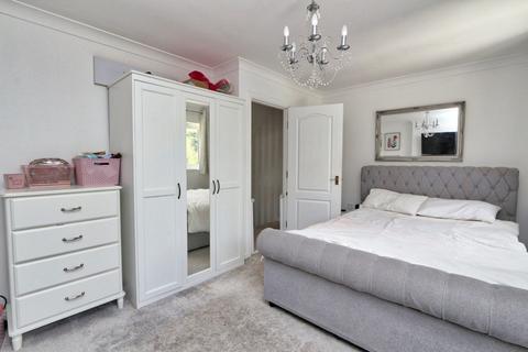 9 Sandywarps, Irlam, Manchester, M44 6RF