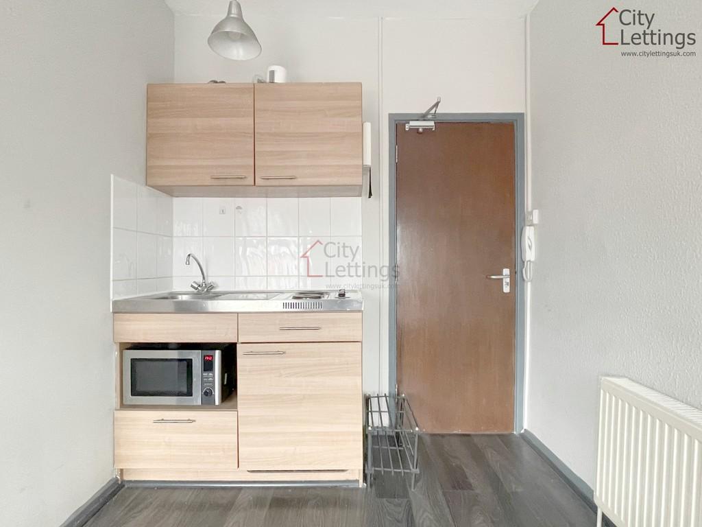 Apartment in Radford - View 4