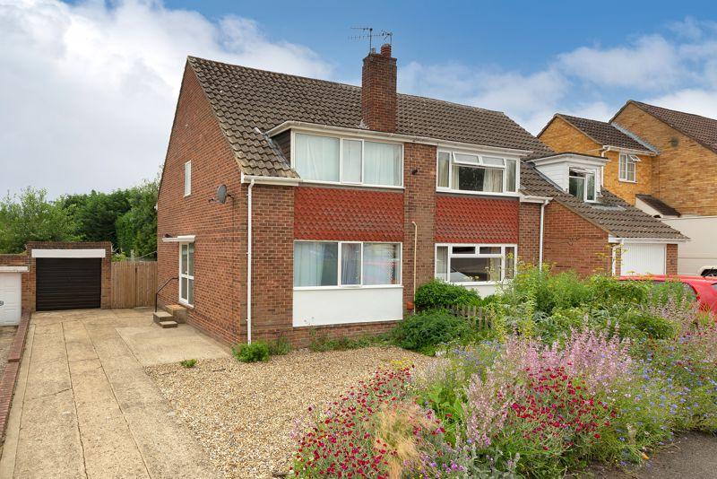 Dowgate Close, Tonbridge, TN9 2EJ 3 bed semidetached house £365,000