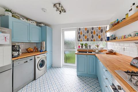 49 Dowgate Close, Tonbridge, TN9 2EJ