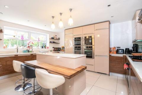 1 Coopers Drive, Dartford, DA2 7WS