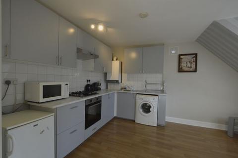 2 bedroom apartment to rent, Shaa Road, East Acton