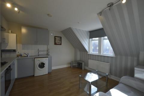 2 bedroom apartment to rent, Shaa Road, East Acton