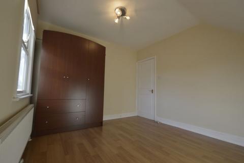 2 bedroom apartment to rent, Shaa Road, East Acton