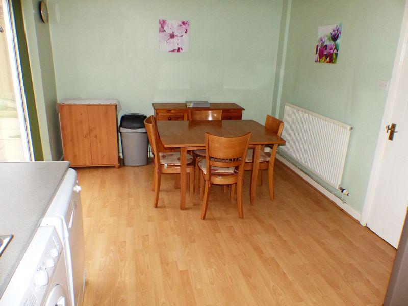 Dining 2