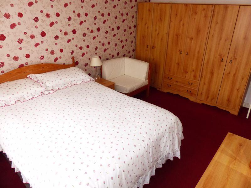 Bed 1 (2)