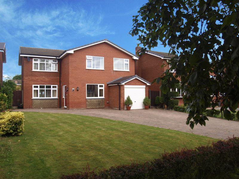 Elmwood Road, Barnton, CW8 4NE 4 bed detached house £350,000