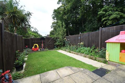 3 bedroom terraced house to rent, Inglewood Avenue, Camberley, Surrey, GU15
