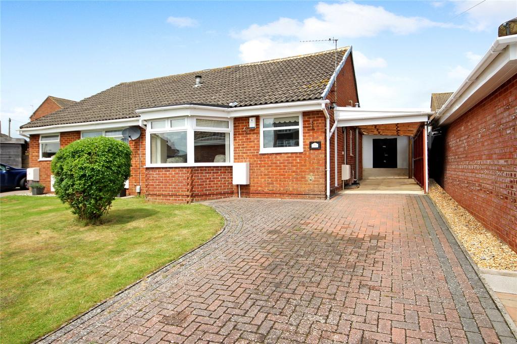 Gainsborough Avenue, Royal Wootton... 2 bed bungalow £260,000