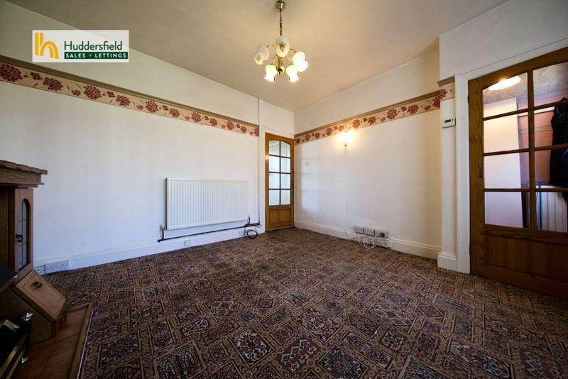 Gramfield Road, Huddersfield 2 bed semidetached house £650 pcm (£150 pw)