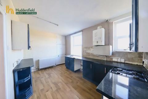 2 bedroom semi-detached house to rent, Gramfield Road, Huddersfield