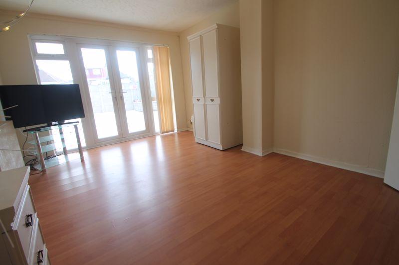 Marshall Drive, Hayes, UB4 1 bed in a flat share £650 pcm (£150 pw)