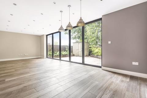 6a Banstead Road, Carshalton, SM5 3NR