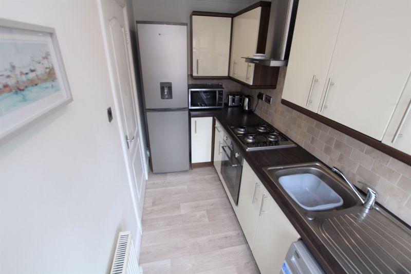 Reid Grove, Motherwell 2 bed semidetached house £104,995