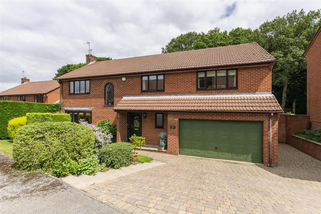 Elm Tree Drive, Wingerworth, Chesterfield 5 bed detached house £560,000