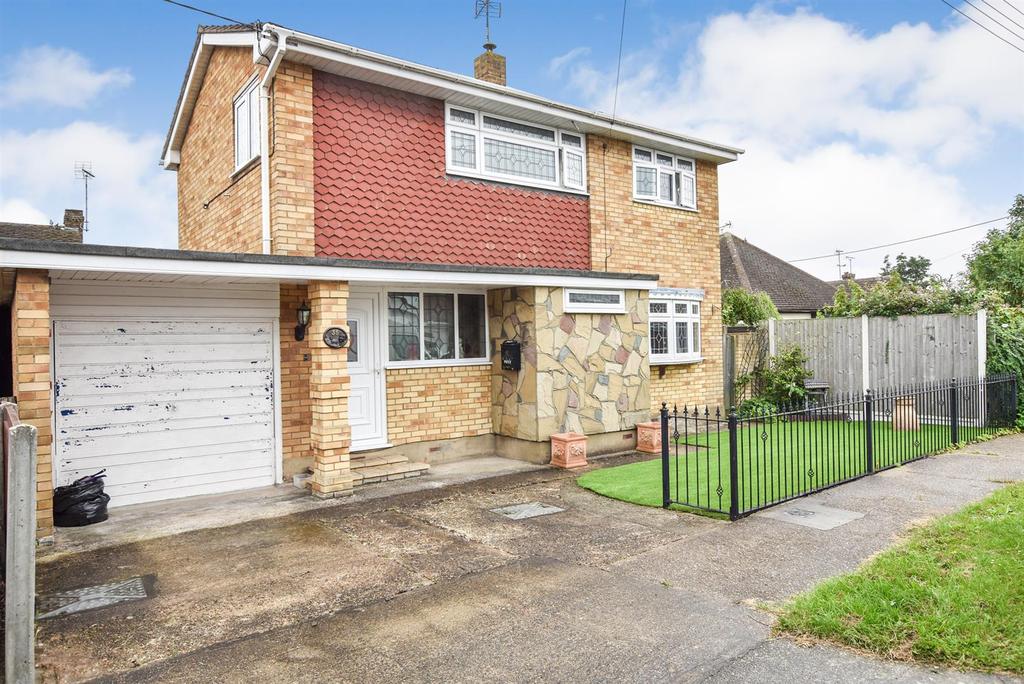 Metz Avenue, Canvey Island 3 bed detached house £330,000