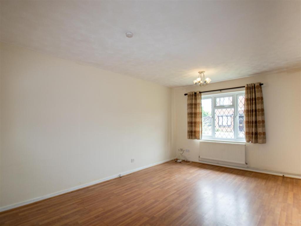 Wisley Close Compton Acres West Bridgford Nottingham 2 bed bungalow £