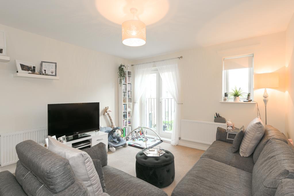 Noble Park, Epsom 1 bed flat £270,000