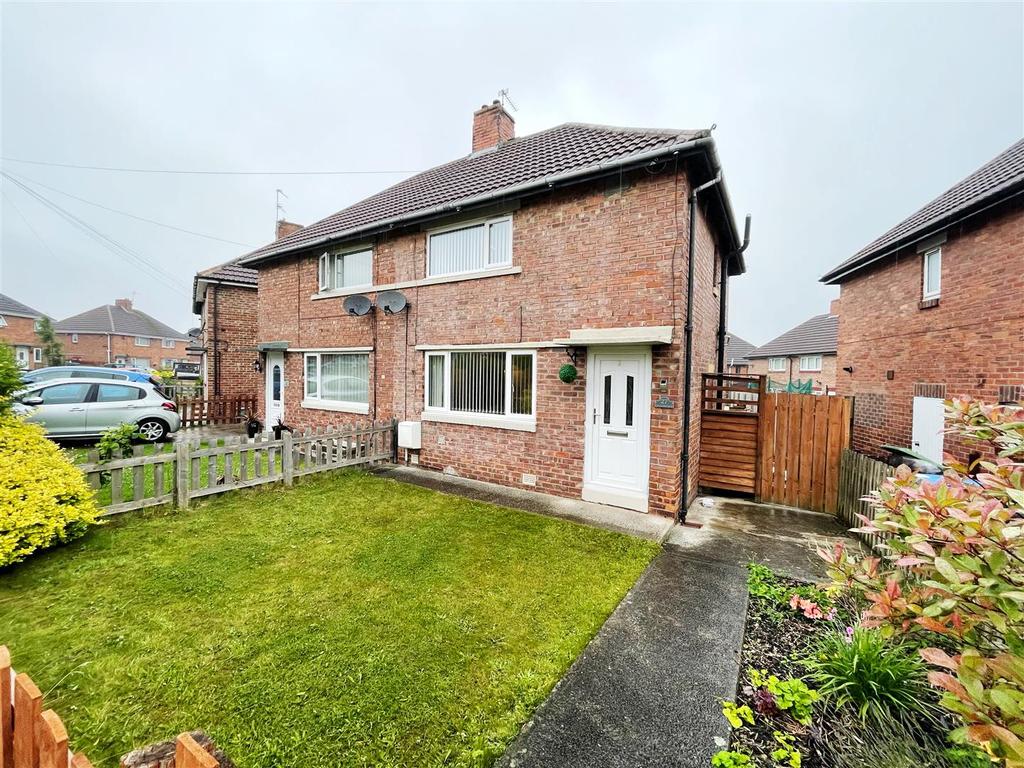 Tees Crescent, Spennymoor 2 bed semidetached house £450 pcm (£104 pw)