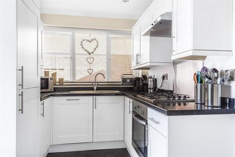 1 Churchfields, Wellington, TA21 8SD
