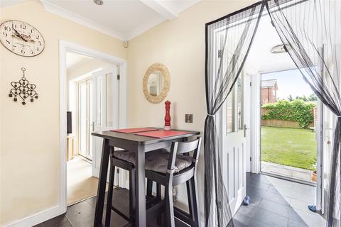 1 Churchfields, Wellington, TA21 8SD